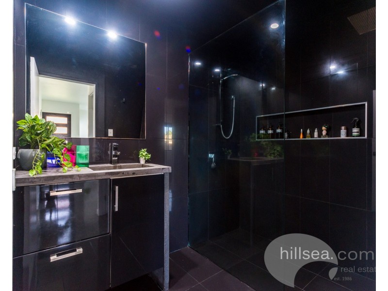 2/15 Crystal Reef Drive, Coombabah QLD 4216