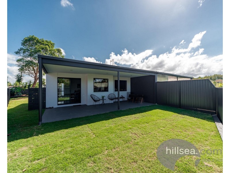 2/15 Crystal Reef Drive, Coombabah QLD 4216