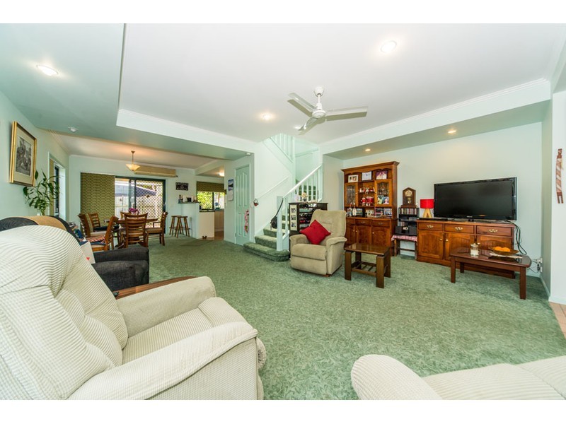 1/15 Azalea Avenue, Hollywell QLD 4216
