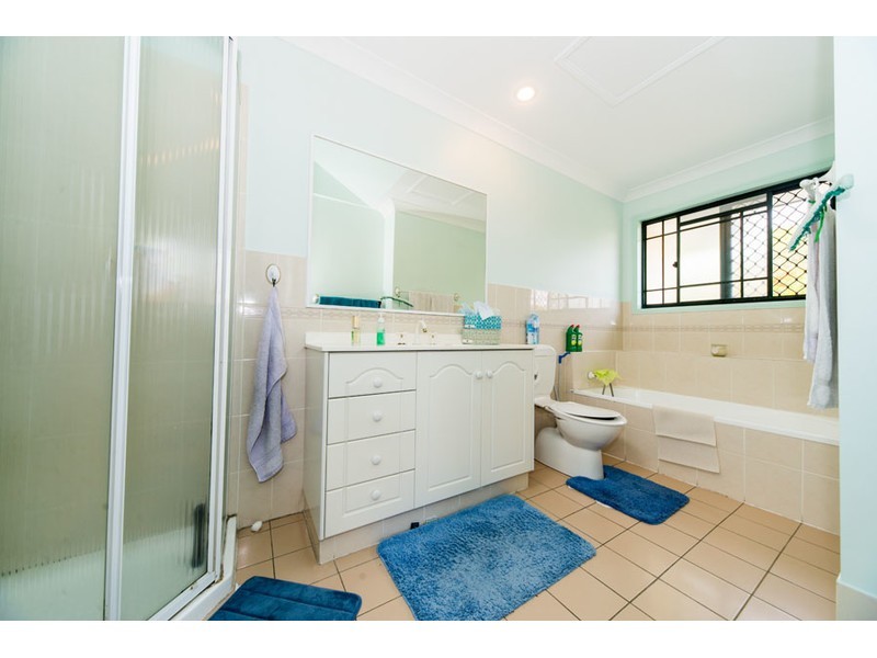 1/15 Azalea Avenue, Hollywell QLD 4216