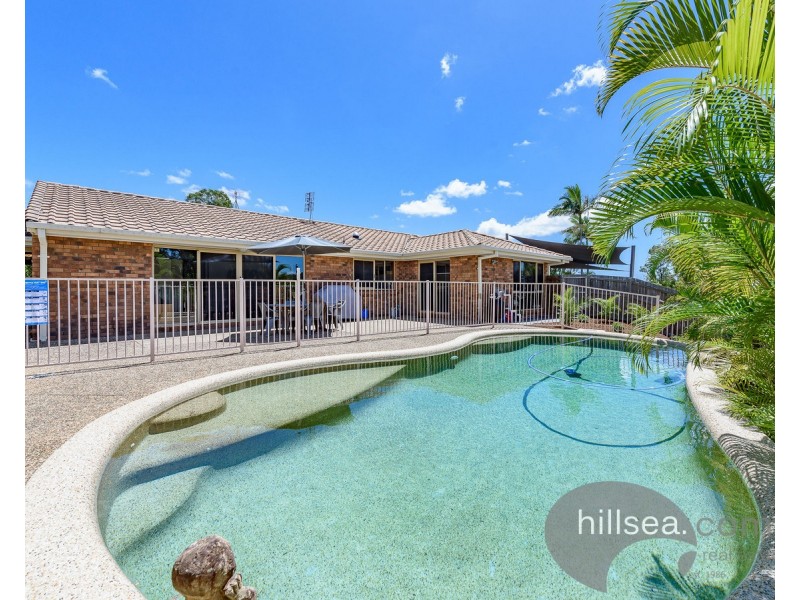 8 Otford Place, Helensvale QLD 4212