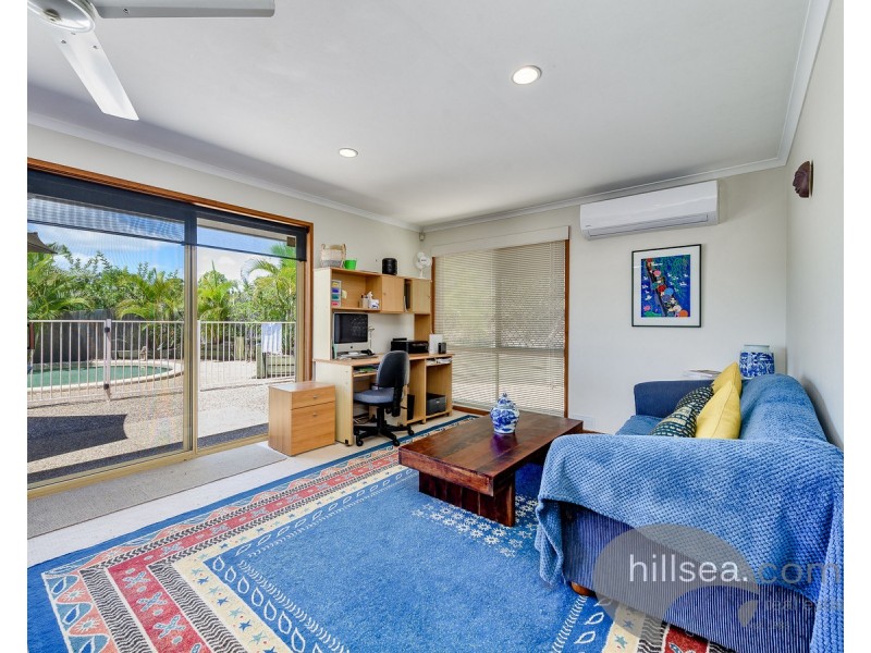 8 Otford Place, Helensvale QLD 4212