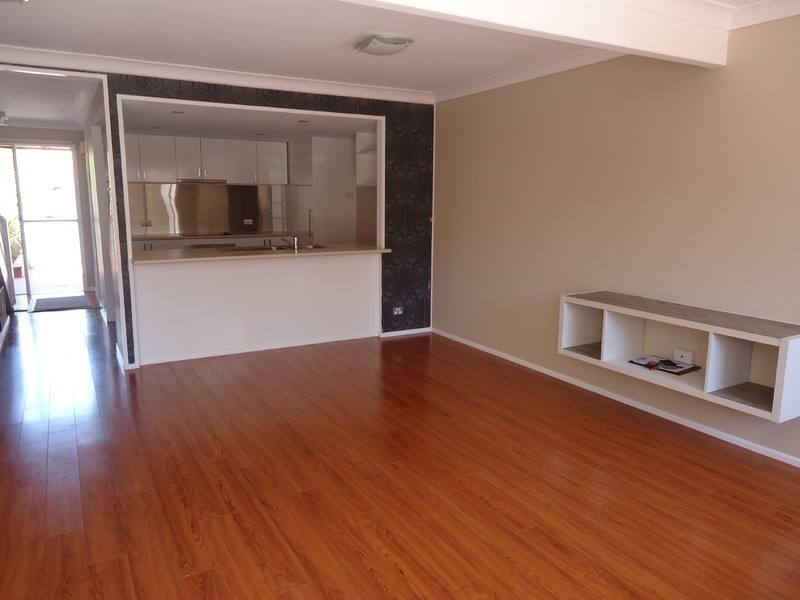10/81 Olsen Avenue, Labrador QLD 4215