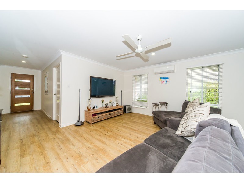 12 Starkey Street, Pacific Pines QLD 4211
