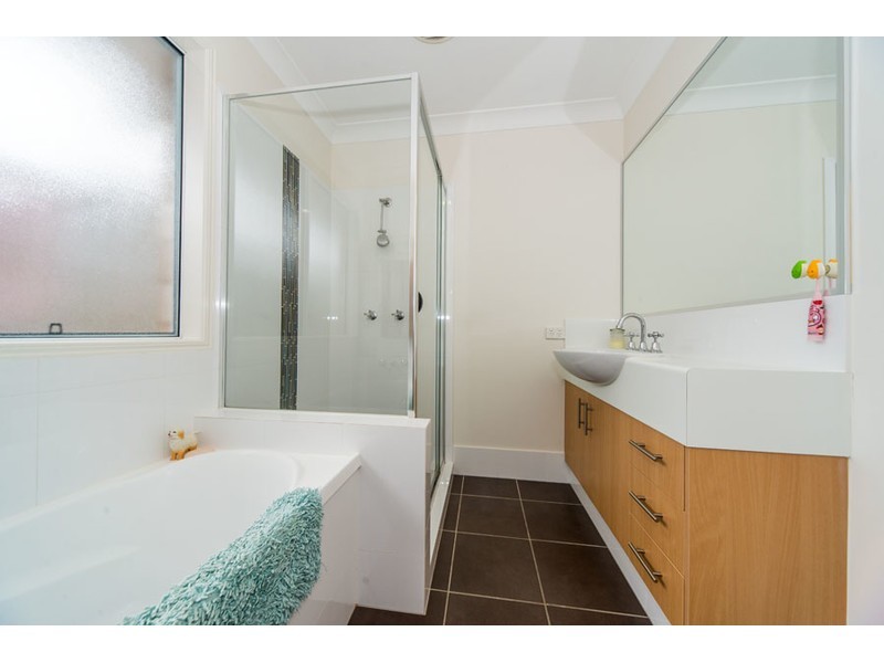 12 Starkey Street, Pacific Pines QLD 4211