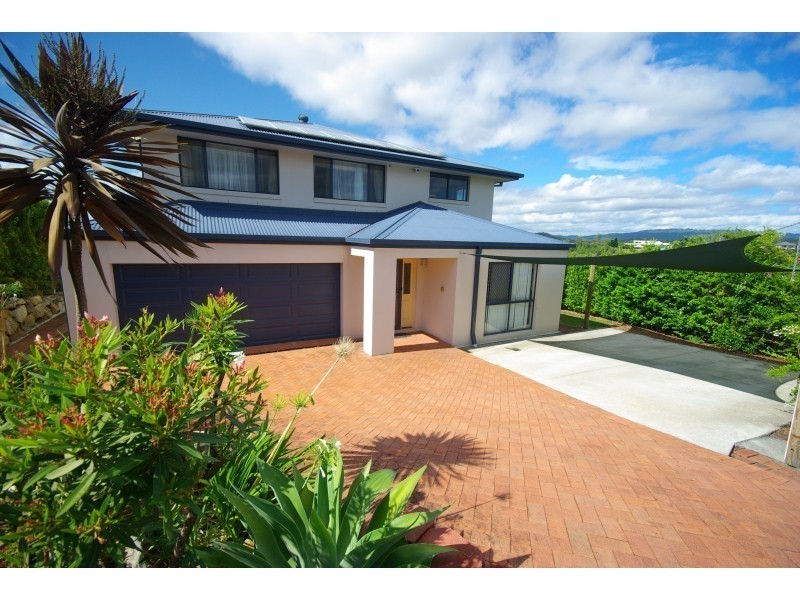 21 Hillary Circuit, Pacific Pines QLD 4211