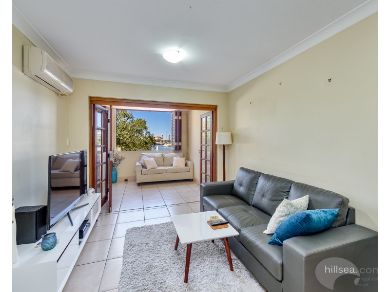 17/89-91 Bayview Street, Runaway Bay QLD 4216