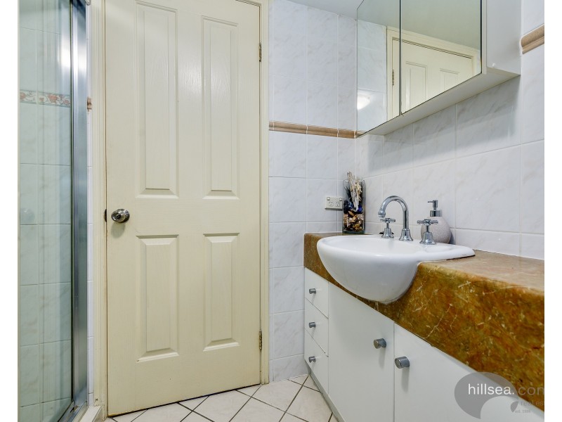 17/89-91 Bayview Street, Runaway Bay QLD 4216