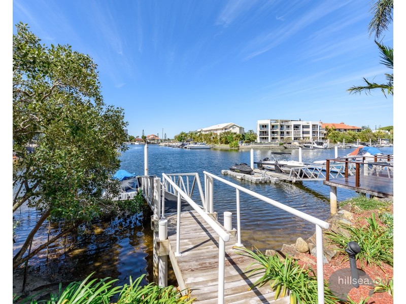 17/89-91 Bayview Street, Runaway Bay QLD 4216