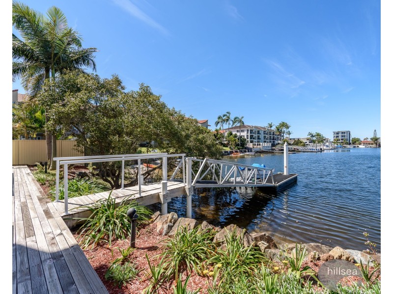 17/89-91 Bayview Street, Runaway Bay QLD 4216