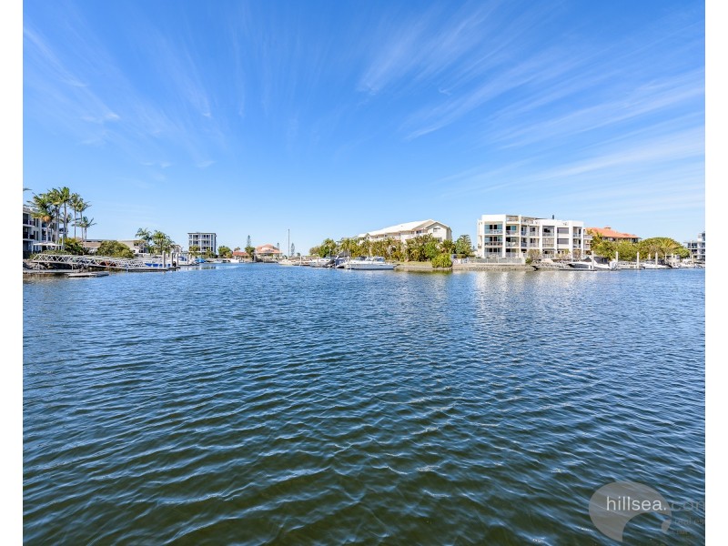 17/89-91 Bayview Street, Runaway Bay QLD 4216