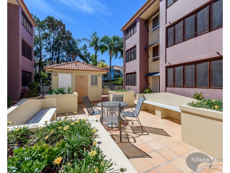 17/89-91 Bayview Street, Runaway Bay QLD 4216