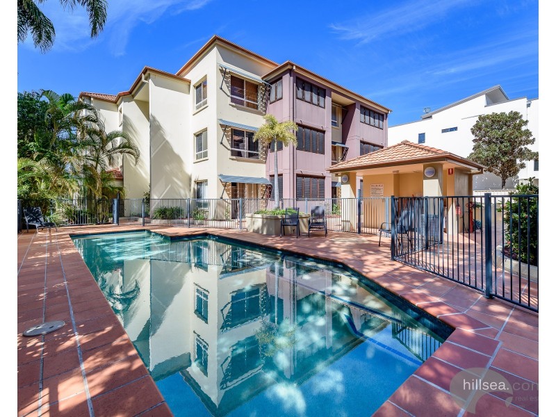 17/89-91 Bayview Street, Runaway Bay QLD 4216