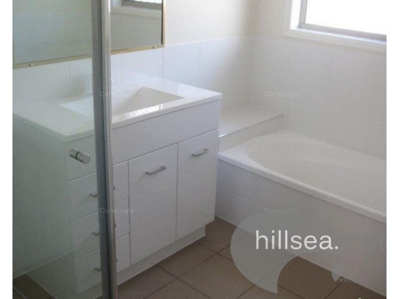 1/11 Riccarton Place, Labrador QLD 4215