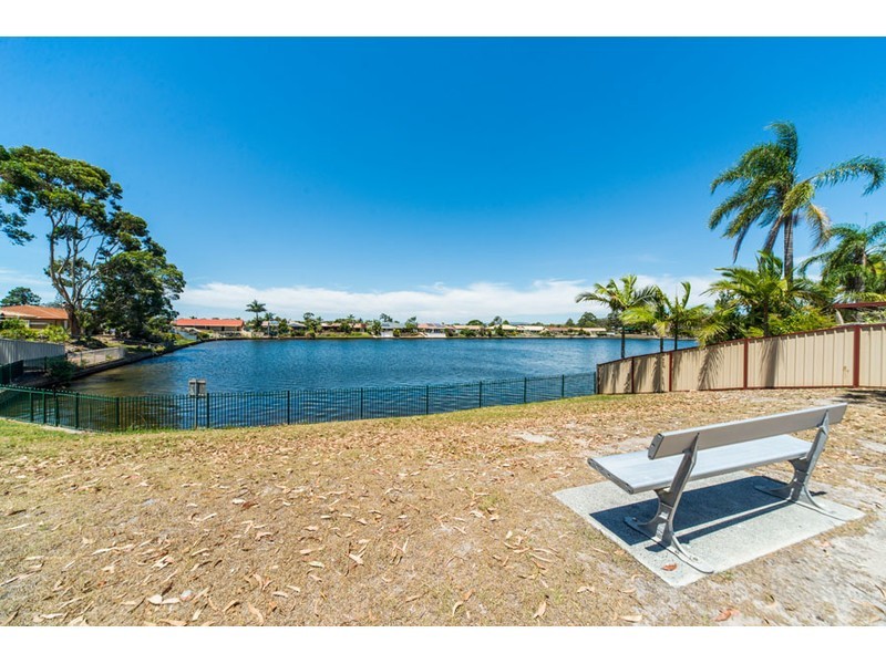 2/3 Possum Crescent, Coombabah QLD 4216