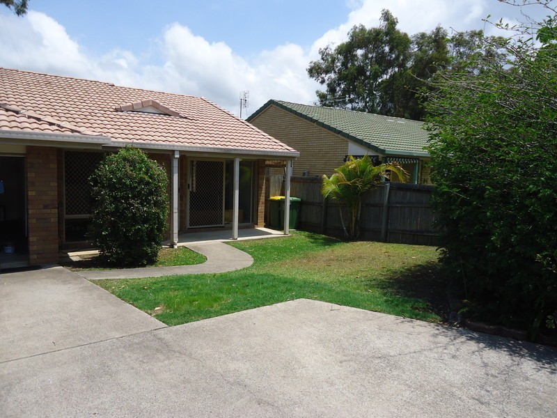 11/137 Olsen Avenue, Labrador QLD 4215