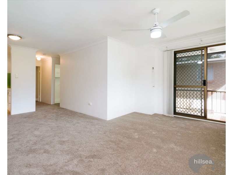 4/4 Milton Avenue, Paradise Point QLD 4216