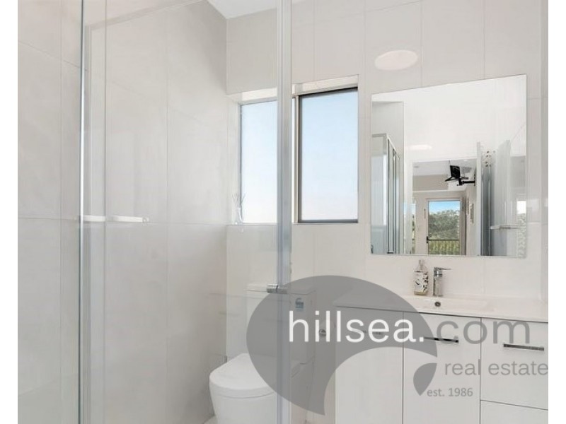 8 & 9/1 Pinnaroo Street, Hope Island QLD 4212