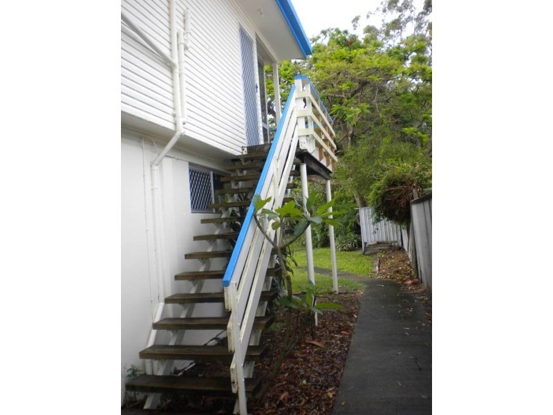 32 Turana Street, Coombabah QLD 4216