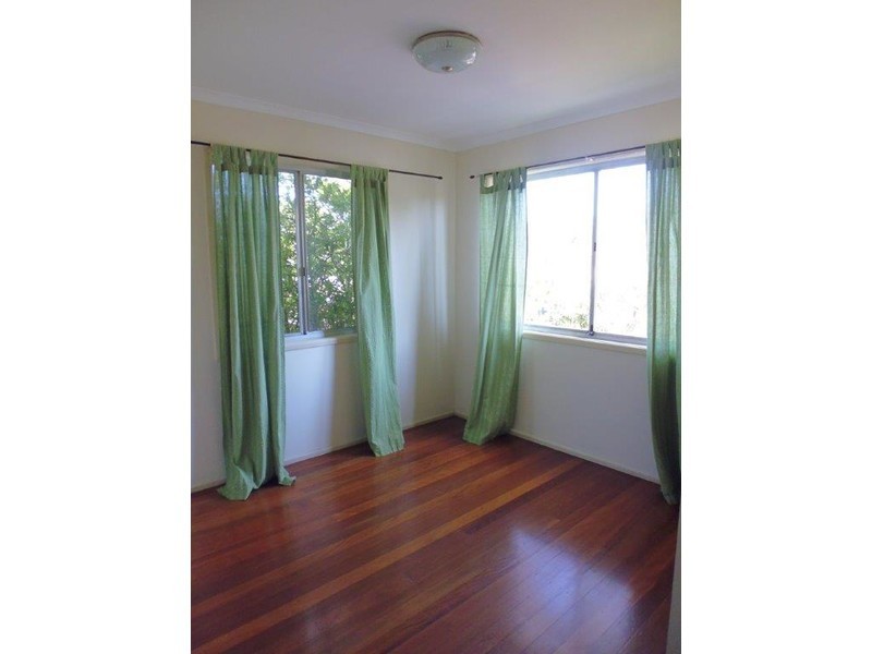 32 Turana Street, Coombabah QLD 4216