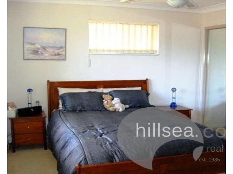 4/6 Buddy Holly Close, Parkwood QLD 4214