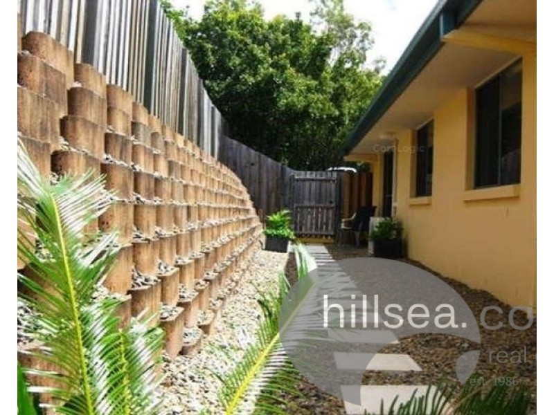 4/6 Buddy Holly Close, Parkwood QLD 4214