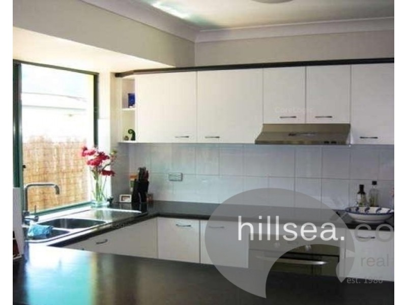 4/6 Buddy Holly Close, Parkwood QLD 4214