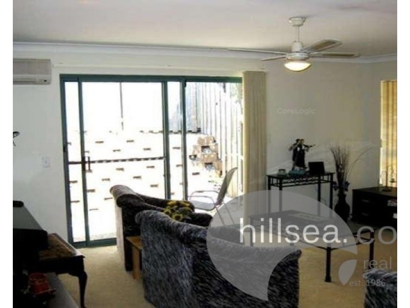 4/6 Buddy Holly Close, Parkwood QLD 4214