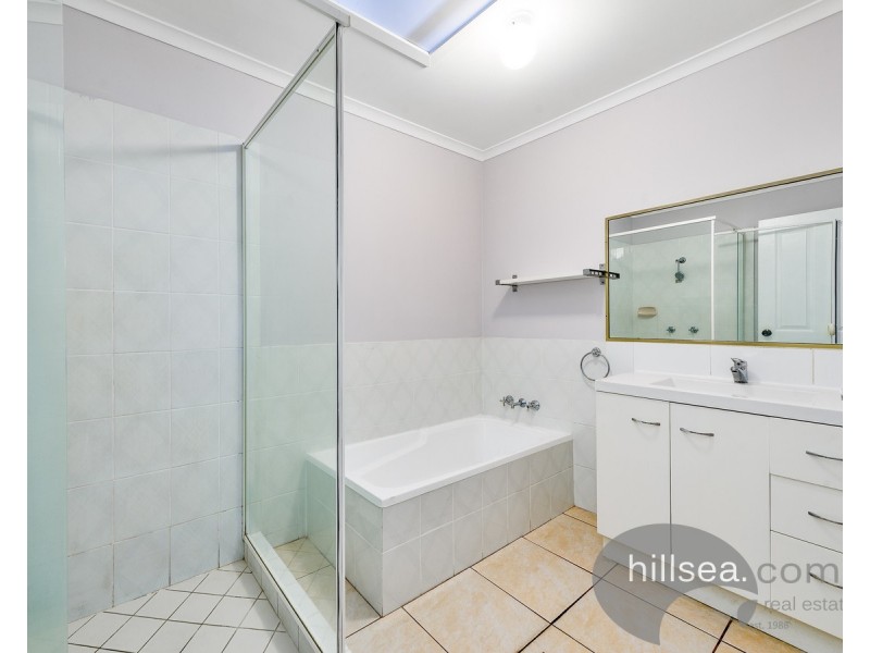 3/137 Olsen Avenue, Labrador QLD 4215