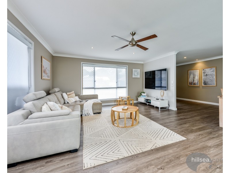 56 Lakefield Crescent, Paradise Point QLD 4216