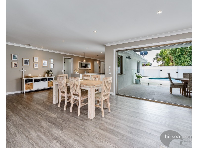 56 Lakefield Crescent, Paradise Point QLD 4216