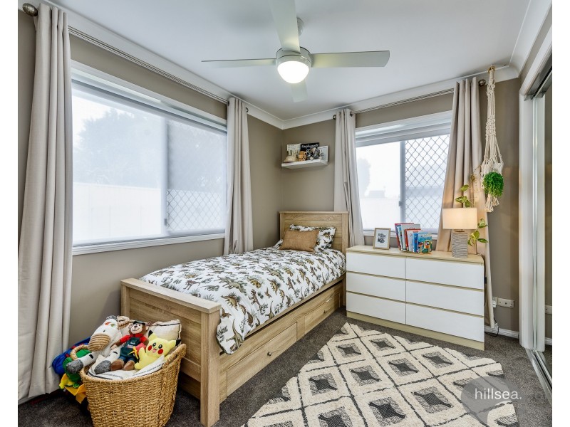 56 Lakefield Crescent, Paradise Point QLD 4216
