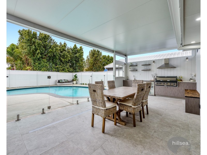 56 Lakefield Crescent, Paradise Point QLD 4216