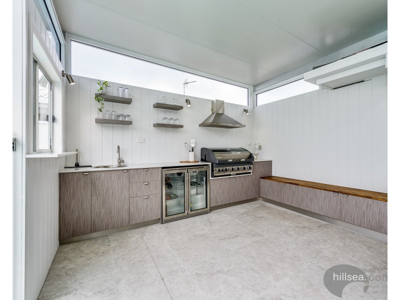 56 Lakefield Crescent, Paradise Point QLD 4216