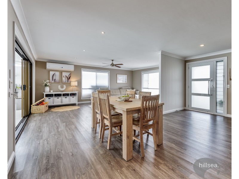 56 Lakefield Crescent, Paradise Point QLD 4216