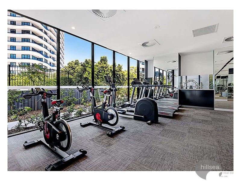 1808/5 Harbour Side Court, Biggera Waters QLD 4216