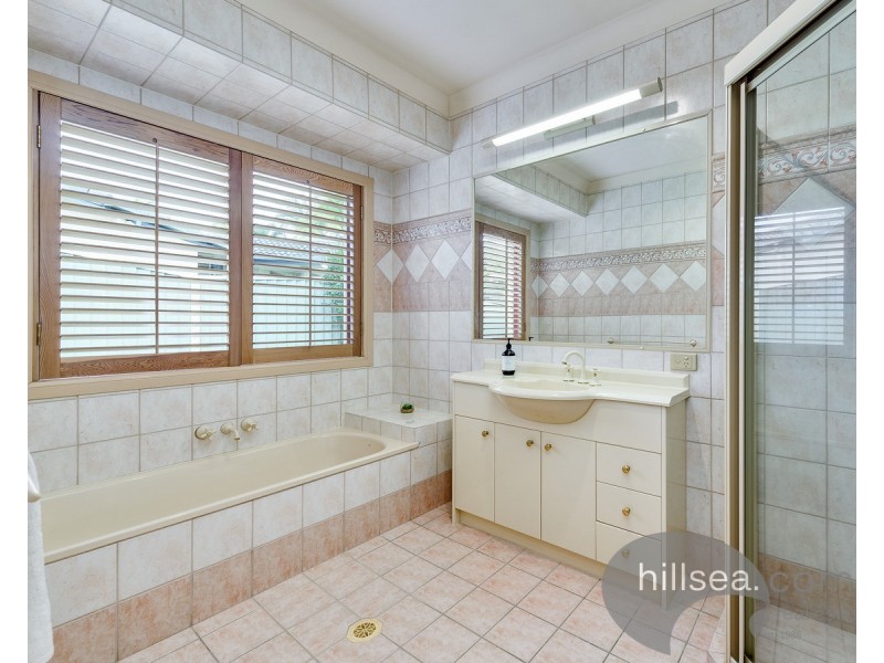 24 Maidstone Place, Parkwood QLD 4214