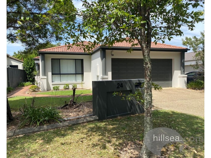 24 Blackwattle Circuit, Arundel QLD 4214