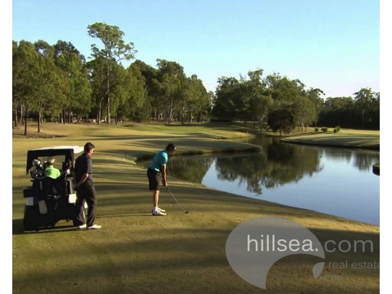 24 Blackwattle Circuit, Arundel QLD 4214