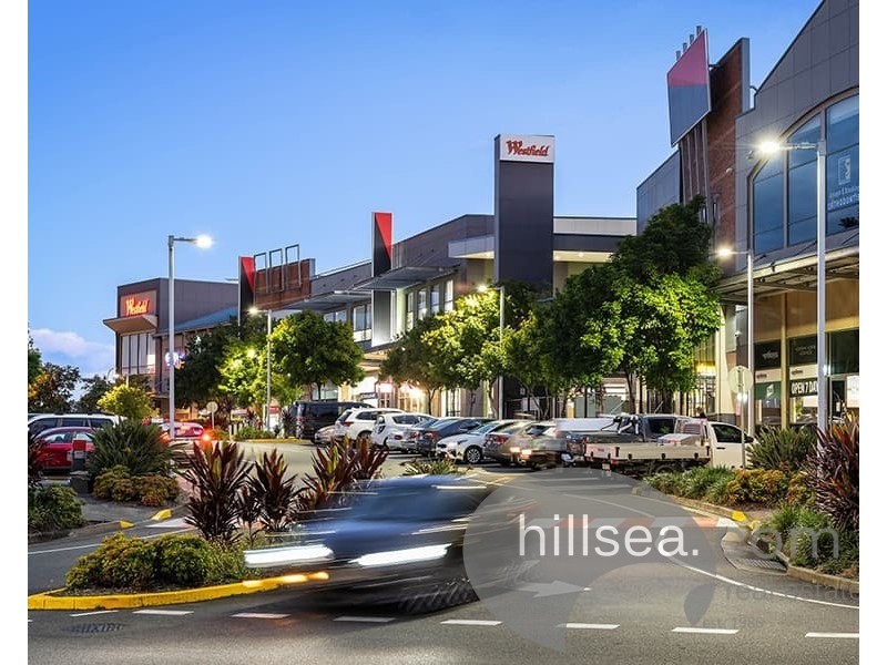 24 Blackwattle Circuit, Arundel QLD 4214