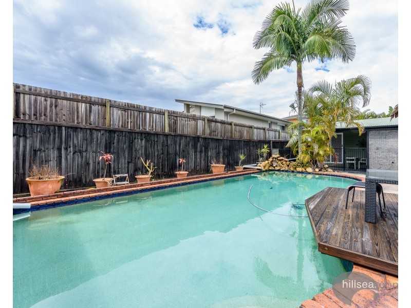 24 Jimmieson Avenue, Labrador QLD 4215