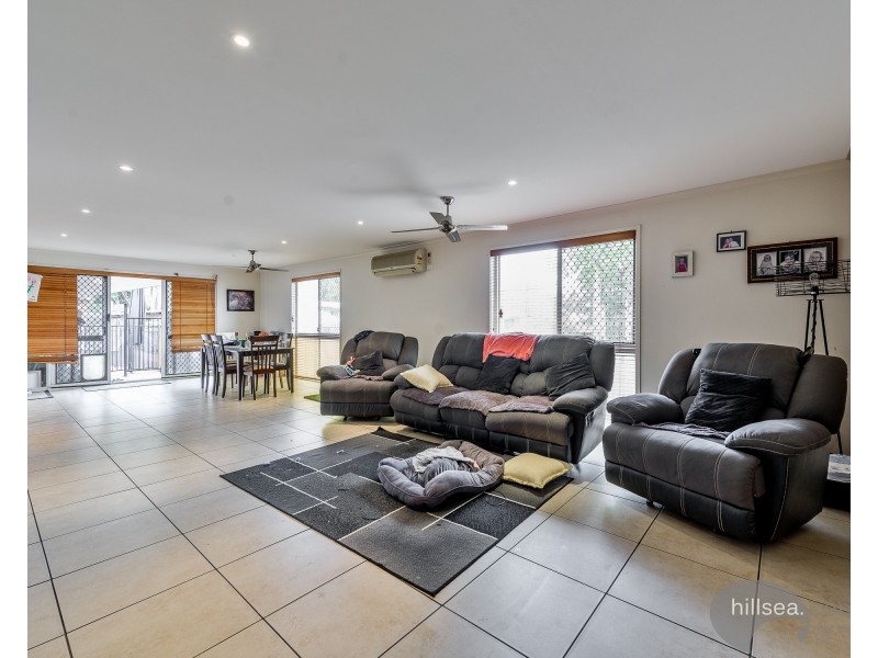 24 Jimmieson Avenue, Labrador QLD 4215