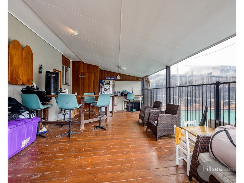 24 Jimmieson Avenue, Labrador QLD 4215