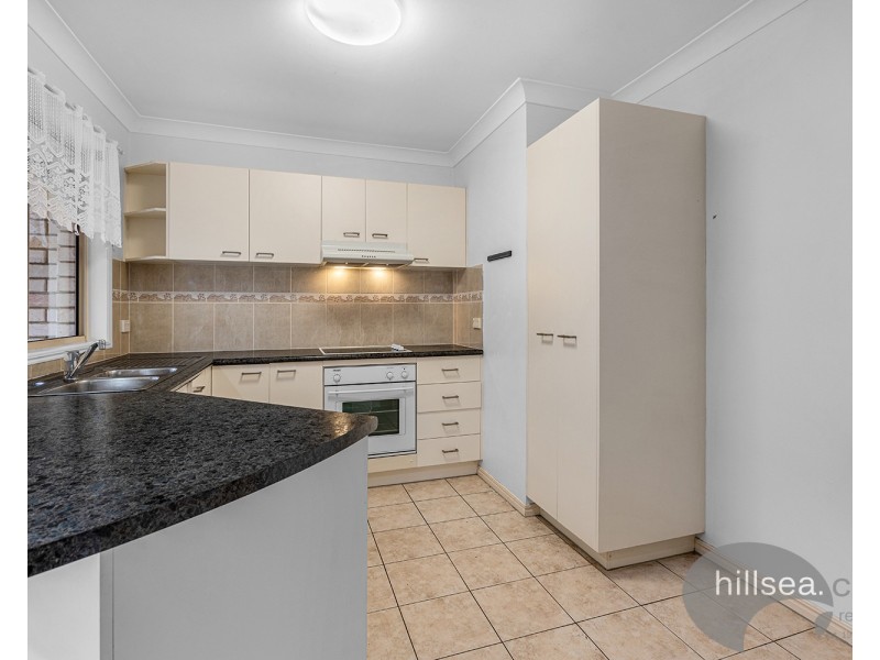 1/4 Gemma Glade, Labrador QLD 4215