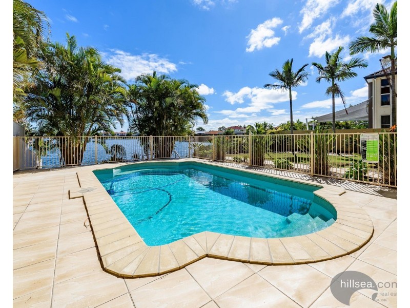 9 Oyster Cove Promenade, Helensvale QLD 4212
