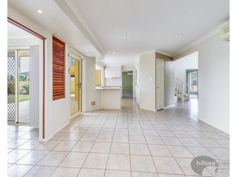 9 Oyster Cove Promenade, Helensvale QLD 4212