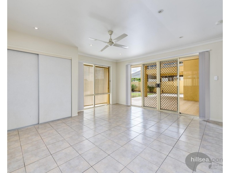 9 Oyster Cove Promenade, Helensvale QLD 4212