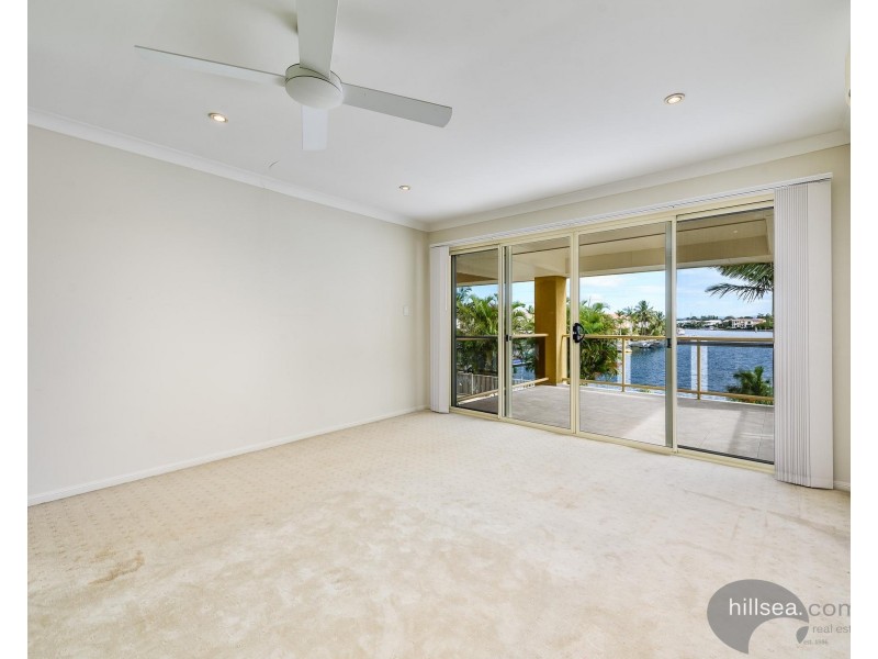 9 Oyster Cove Promenade, Helensvale QLD 4212