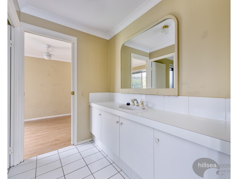 6 Arnold Palmer Drive, Parkwood QLD 4214