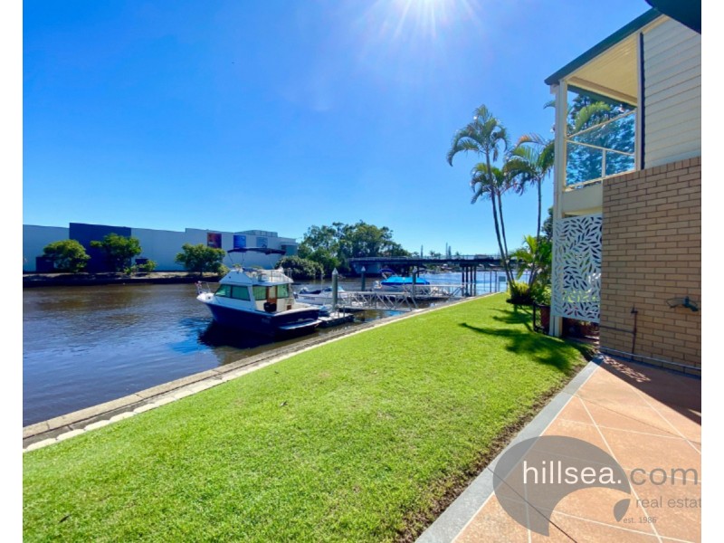 8/112 Bayview Street, Runaway Bay QLD 4216